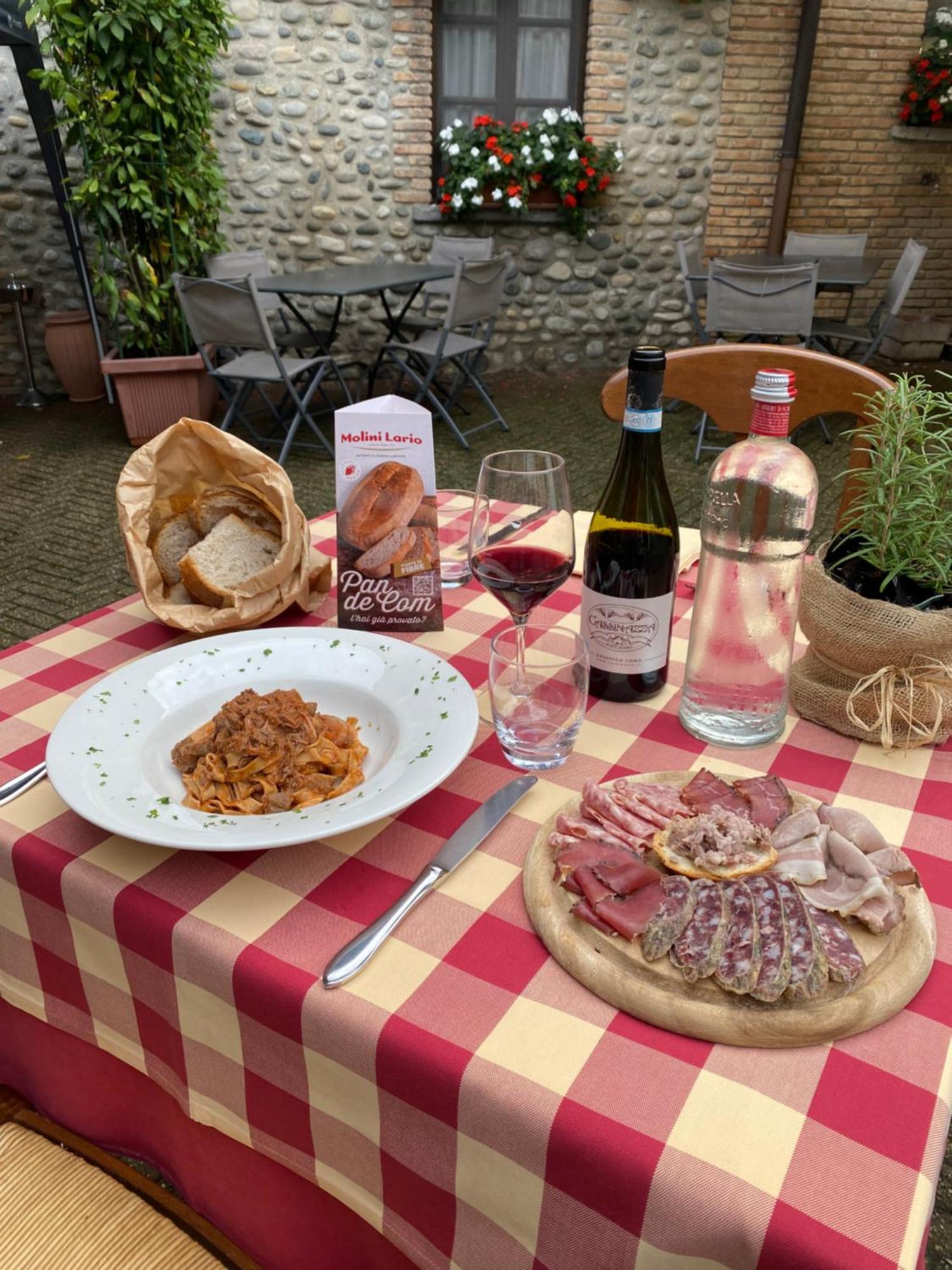 Agriturismo Cassinazza Orsenigo Extérieur photo