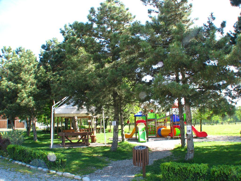 Agriturismo Cassinazza Orsenigo Extérieur photo